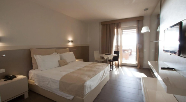Main Palace Hotel, Rezervovat Hotel Hotely v Roccalumera s parkováním, Parkování