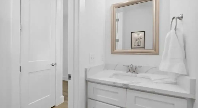 Коттедж с видом на бассейн Blissful Getaway 4 BDR Whole Home Heated Pool!