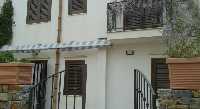 Villino Messina, Book Apartment Hotels in Sicily with Parking, Parking