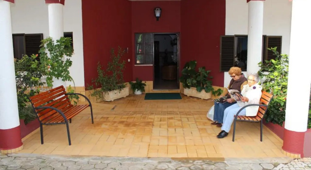 Апартаменты Apartamentos e Quartos Atalaia