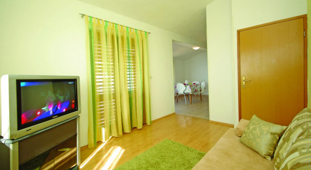 Apartment Stipe - sea view from the terrace : A1 Makarska, Riviera Makarska, Забронировать Апартаменты/квартира Отели Макарска с парковкой, Парковка