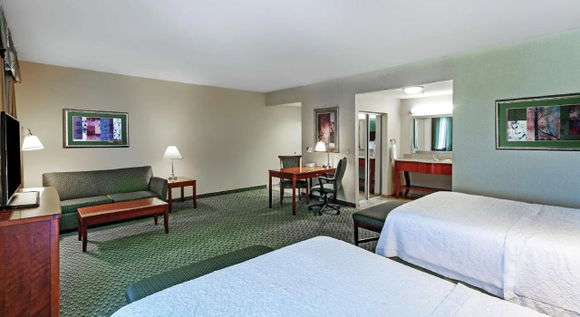 Четырёхместная студия Hampton Inn & Suites El Paso West
