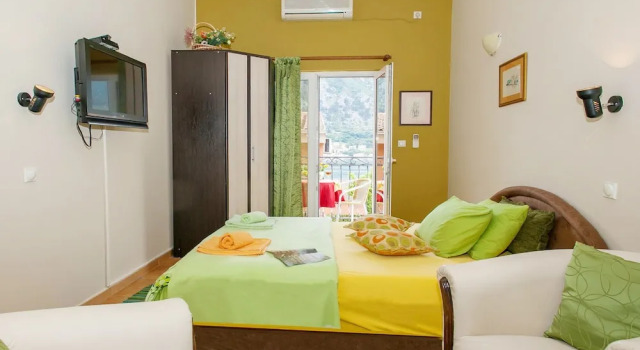 Apartments Boka Heart, Book Lejlighed Hoteller i Kotor Riviera med parkering, Parkering