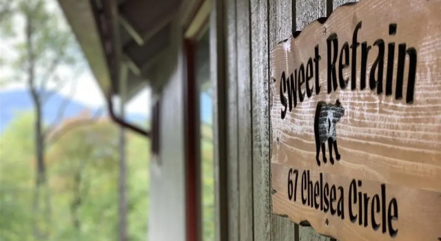 Коттедж Sweet Refrain · Sweet Refrain in Pisgah Forest with VIEW
