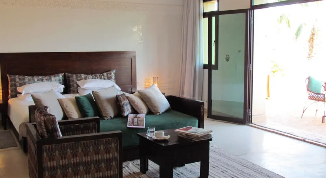 La perle des Golfs, Reservar Hotel Ait Ourir 