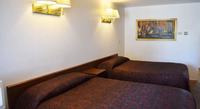 Четырёхместный номер Standard JR Inn