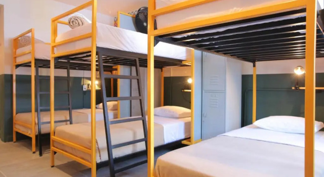 Кровать в общем номере Socialtel Nueva Cordoba