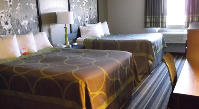 Четырёхместный номер Standard Super 8 by Wyndham Brookings