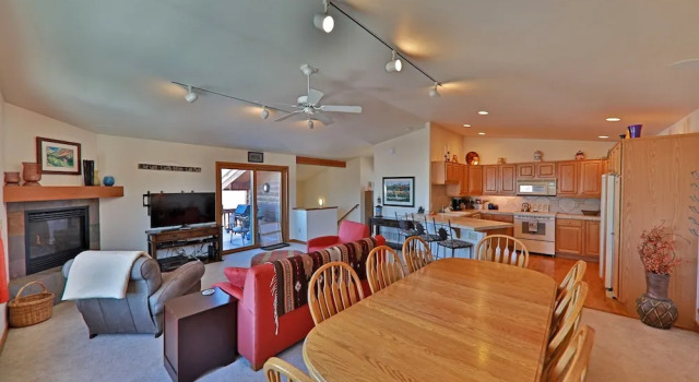 Wapiti Drive Townhome by RedAwning, Buchen Sie Ferienwohnung Fraser Winter Park