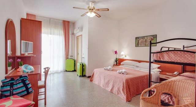 Hotel Rosa, Забронировать Отель Отели в центре Червия, в центре