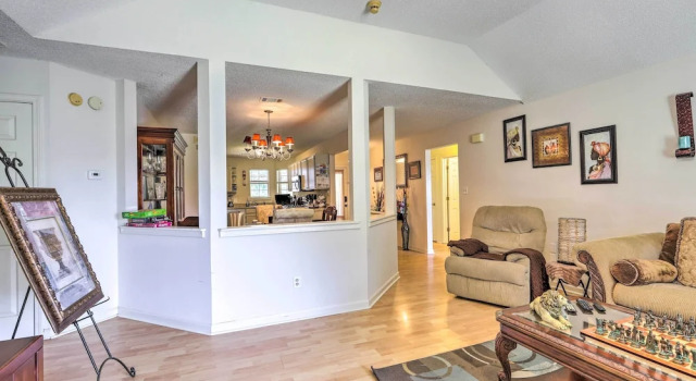 Charming Stockbridge Home: 23 Mi to Atlanta!, Prenota Hotel Stockbridge Georgia