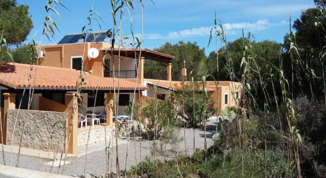 Apartamentos Consuelo y Alicia, Book Apartment La Mola Formentera