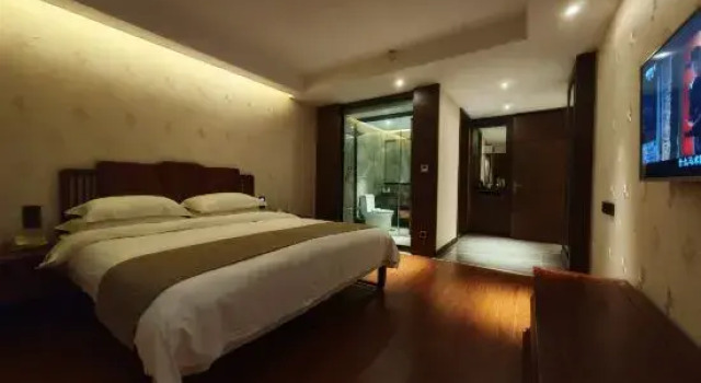 Люкс с 2 комнатами King Fond Hotel