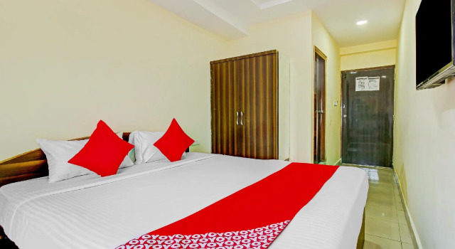 OYO 76552 Adhin Residency, Rezerwuj Hotel Hajdarabad 