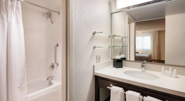 Номер Guest Fairfield by Marriott Anaheim Resort