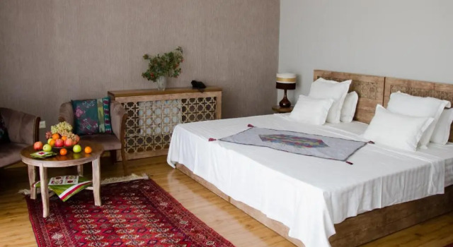 Полулюкс Superior Hotel Jipek Joli