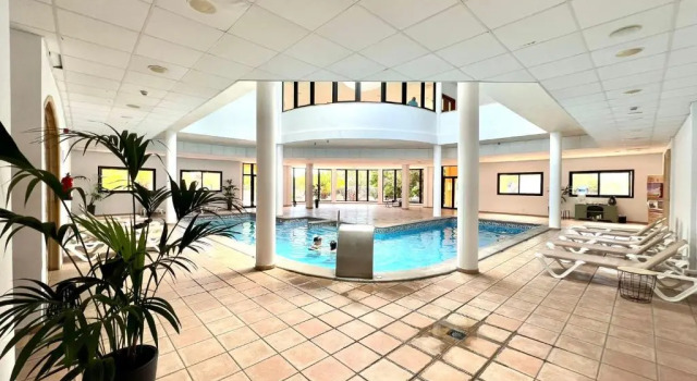 Apartamento T1C con AC, Wifi, vistas a oceano o piscina en Tenerife Sur, Забронировать Апартаменты/квартира Отели Сан-Мигель-де-Абона с парковкой, рядом с Playa Amarilla, Парковка