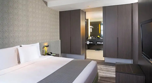 Двухместный люкс c 1 комнатой с видом на город Holiday Inn Bangkok Sukhumvit by IHG