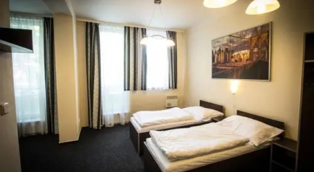 Hotel Sazavsky Ostrov, Rezerwuj Hotel Hotele w Central Bohemia z parkingiem, Parking
