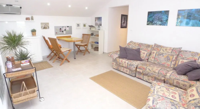 Apartment for 3 Persons in Quiet Part of Premantura With Beautiful Garden and Partial sea View, Reserva ahora Apartamento Hoteles en Pula con aparcamiento, Aparcamiento