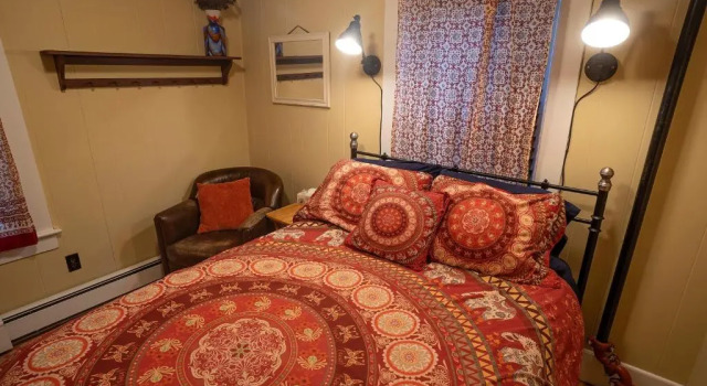 The Notch Hostel, Забронировать Хостел Отели Норт-Вудсток с парковкой, Парковка