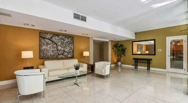 Hot Downtown1 Br apts in Palo Alto by RedAwning