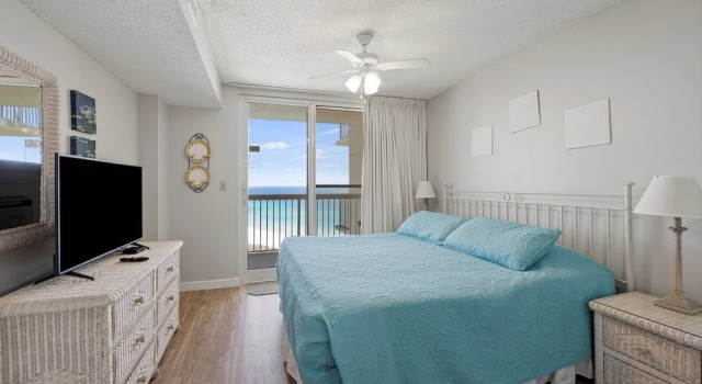 Pelican Beach 1816 2 Bedroom Condo by Pelican Beach Management, Забронировать Апартаменты/квартира Дестин Emerald Coast, рядом с Аквапарк Биг-Каунас