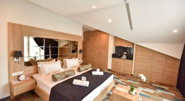 Двухместный номер Deluxe Alesta Midtown
