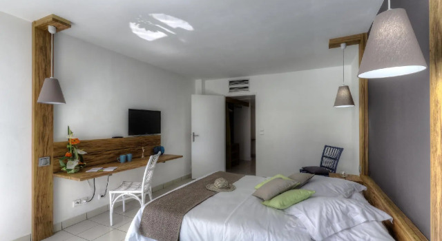 Grand Htel des Mascareignes, Book Hotel Hotels in Saint-Paul with Parking, Parking