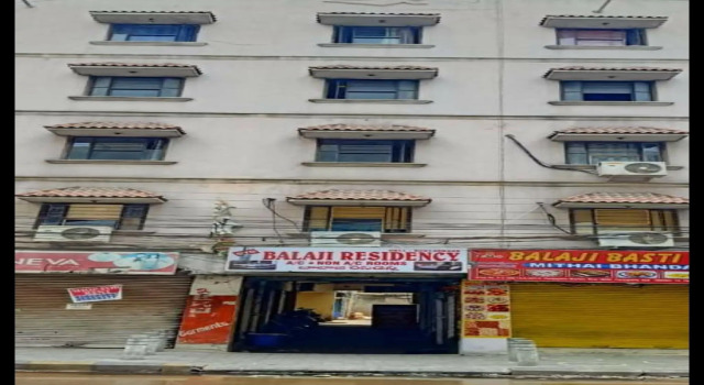 SPOT ON 80705 Balaji Residency, Varaa Lomakoti Edulliset hotellit kohteessa Telangana