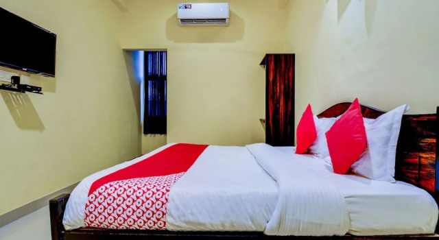 OYO Flagship 22942 Hotel Opal