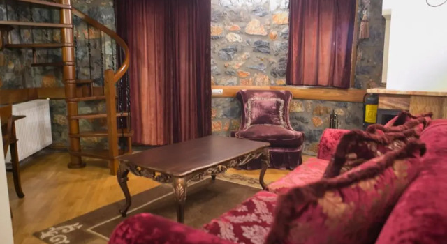 Montecristo Chalet, Rezerwuj Chalet Hotele 4-gwiazdkowe w Aghios Athanasios, 4*