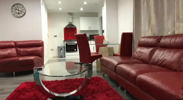 Nice 2 Bed Independent Annex in High Wycombe, Забронировать Дом для отпуска Хай-Уиком 