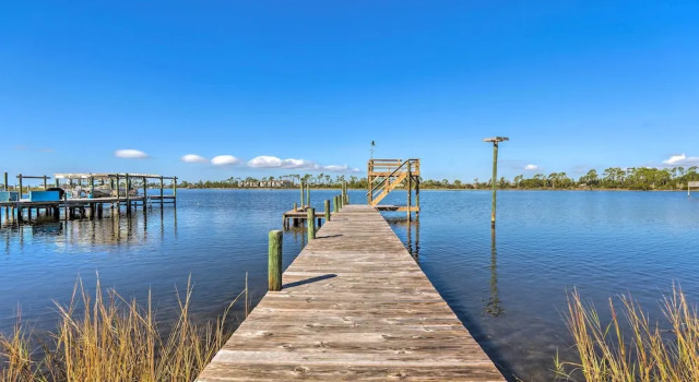 Коттедж с 3 комнатами Waterfront Callaway Bayou Home w/ View & Boat Slip
