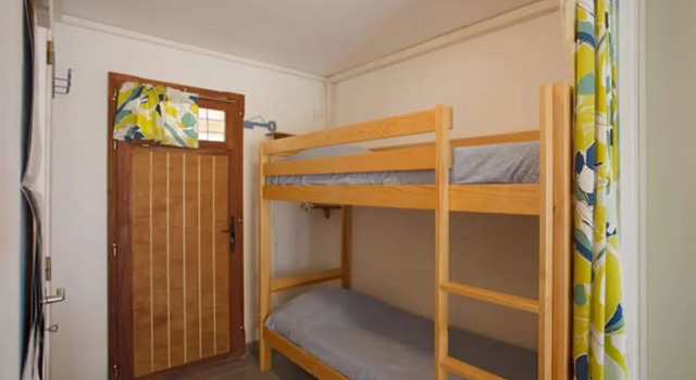Studio in Bormes-les-mimosas, With Enclosed Garden and Wifi - 400 m Fr