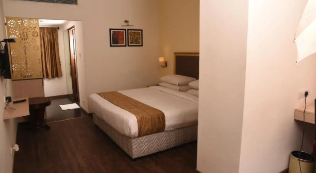 Hotel Grand Sabarees, Забронировать Отель Отели штата Тамилнада 3 звезды, 3*