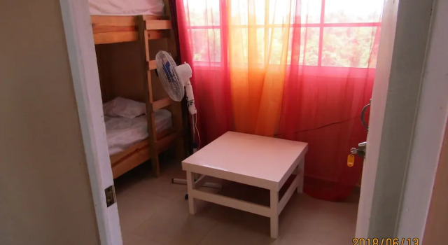 Кровать в общем номере White Sands Bed & Breakfast