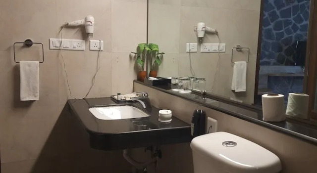 Номер Standard с балконом GReaT Trails Yercaud by GRT Hotels