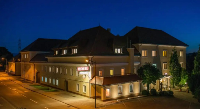 Hotel Vösenhuber, Rezervați Hotel Ernsthofen 