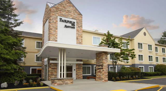 Fairfield Inn Portland Maine Mall, Varaa Hotelli Hotellit New England uima-altaalla, Uima-allas