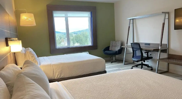 Четырёхместный номер Standard Holiday Inn Express & Suites Victoria-Colwood by IHG