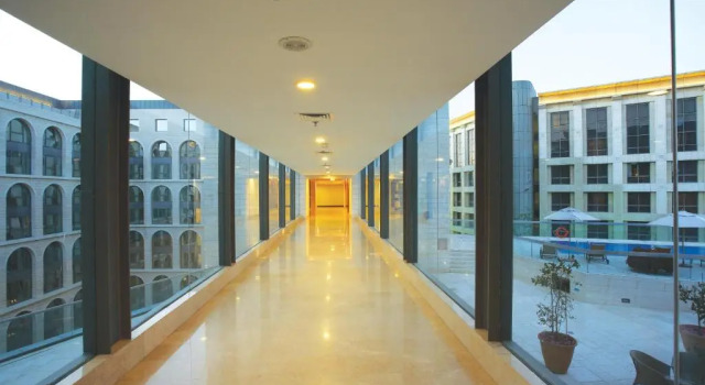 Двухместный номер Superior Grand Court Hotel
