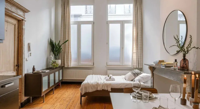 Charming Studio in the Center of Antwerp, Забронировать Апартаменты/квартира Антверпен провинция Антверпен, рядом с Станция Антверпен Централь