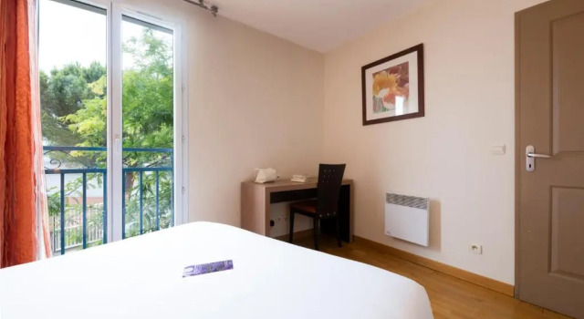 Вилла Appart'Hotel Garden & City Rousset