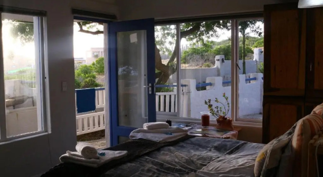 Коттедж c 1 комнатой Garden Route Self-Catering