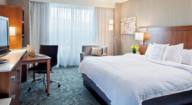 Двухместный номер Standard Courtyard by Marriott Pueblo