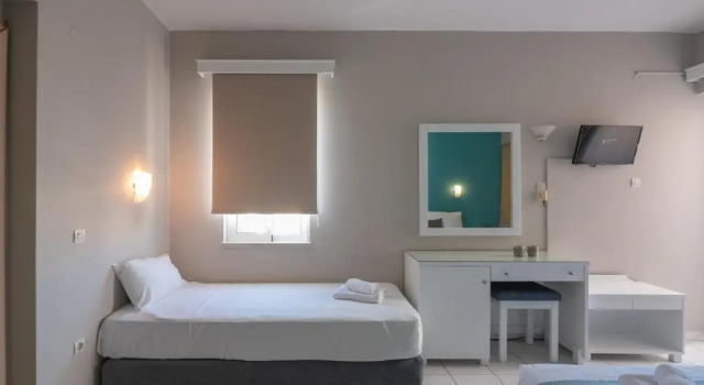 Трёхместный номер Standard Hermes Hotel