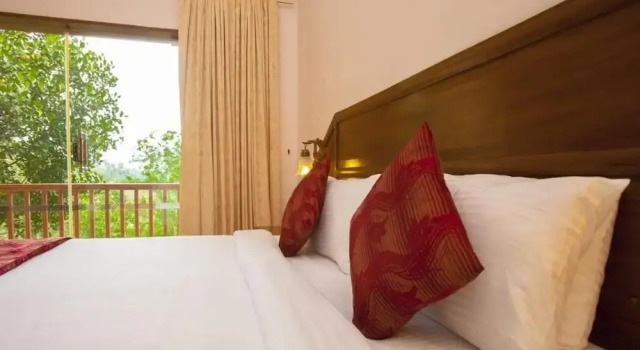 Люкс Executive с балконом Oxygen Resorts Thekkady