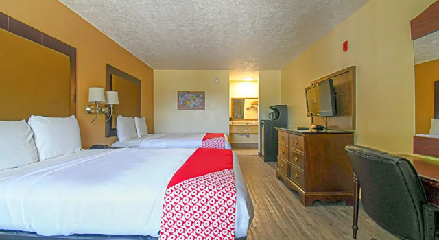 Четырёхместный номер Standard Scottish Inns & Suites Shenandoah Woodlands Mall