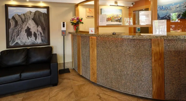 Super 8 Fernie, Rezervați Hotel Fernie Columbia Britanică